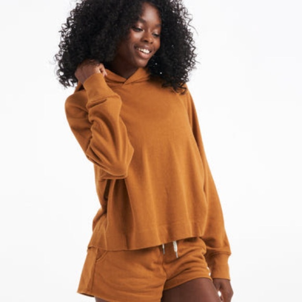 Vuori Sunnyside Hoodie in Tumeric